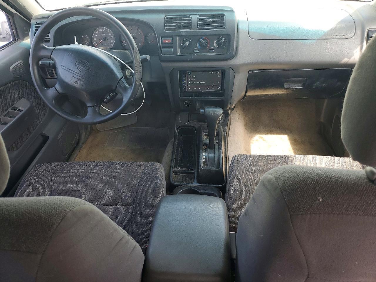 2000 Nissan Frontier XE