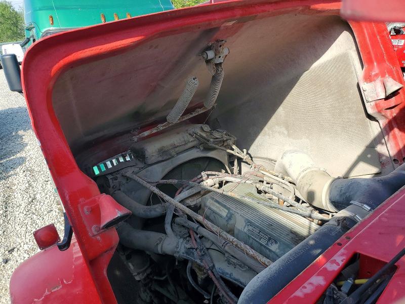 2007 Freightliner Fld132 Semi Truck