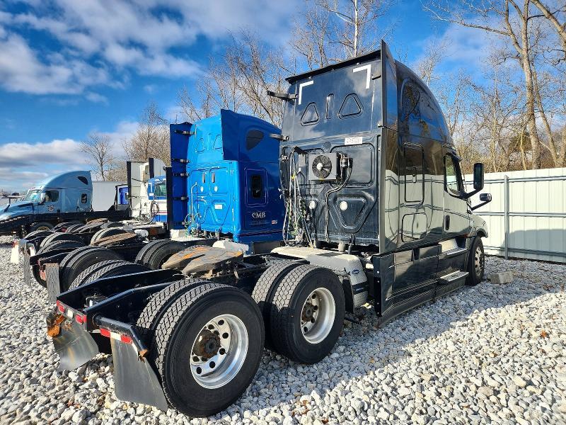 2021 Freigliner 2021 Freightliner Cascadia 126 Semi Truck