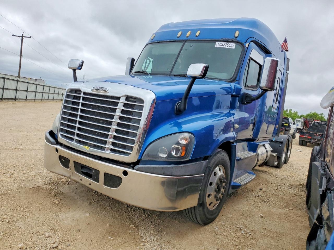 2015 Freigliner 2015 Freightliner Cascadia Semi Truck