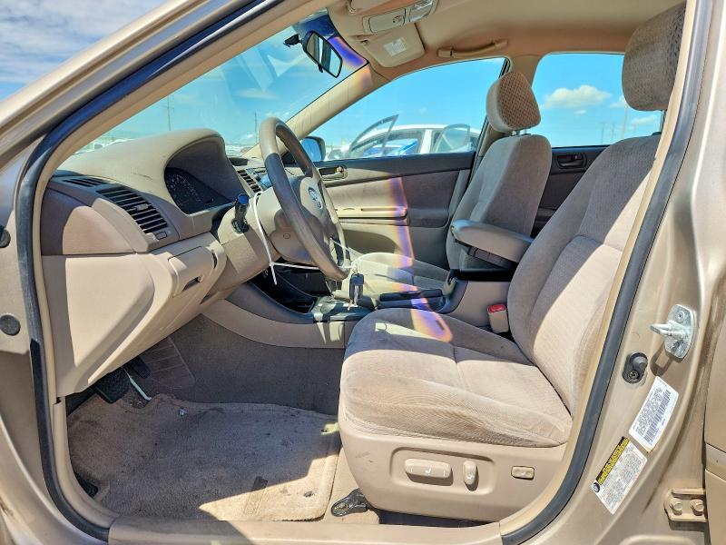 2004 Toyota Camry le