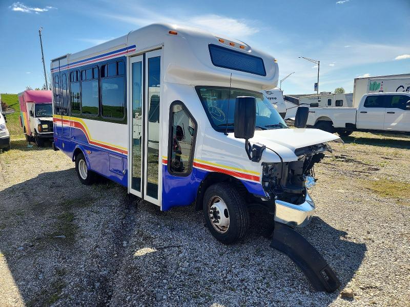 2025 Ford Econoline E450 Super Duty Cutaway Van
