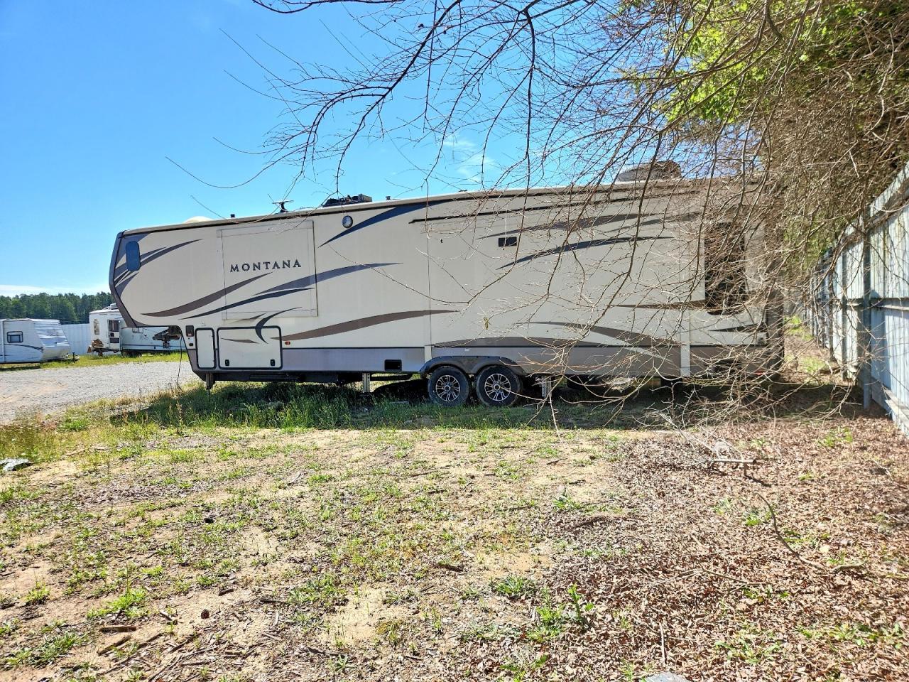 2018 Keystone Montana Camper