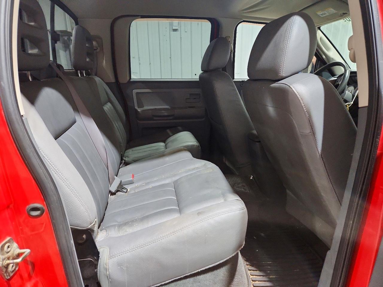 2005 Dodge Dakota Quad SLT