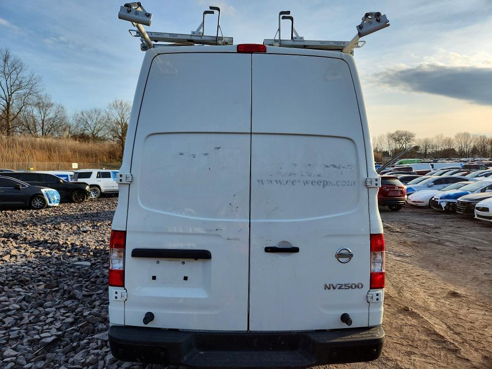 2021 Nissan NV 2500 HD SV