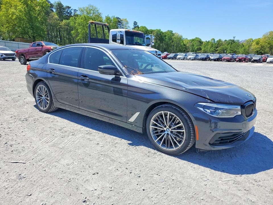 2019 BMW 540 i