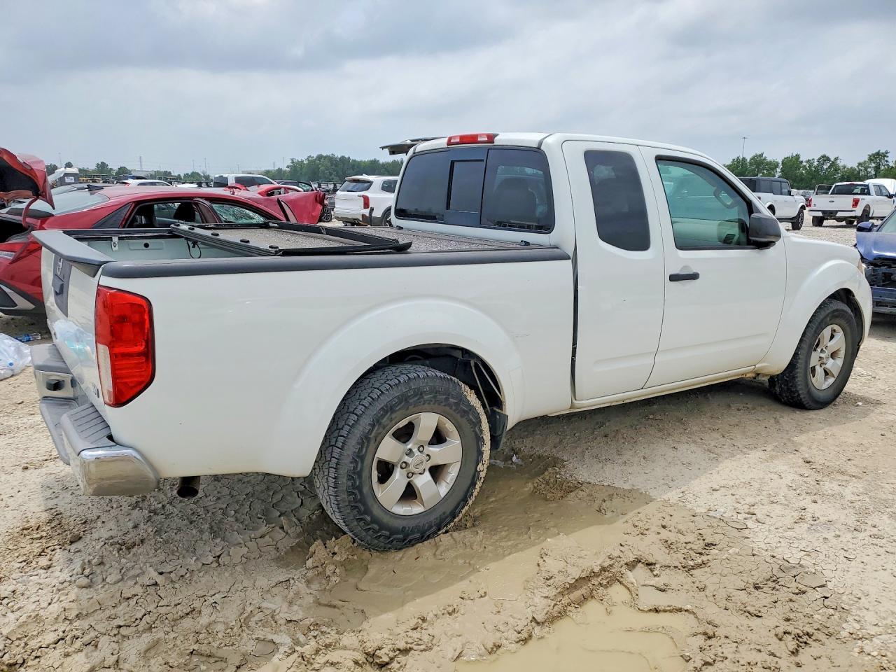 2013 Nissan Frontier SV V6