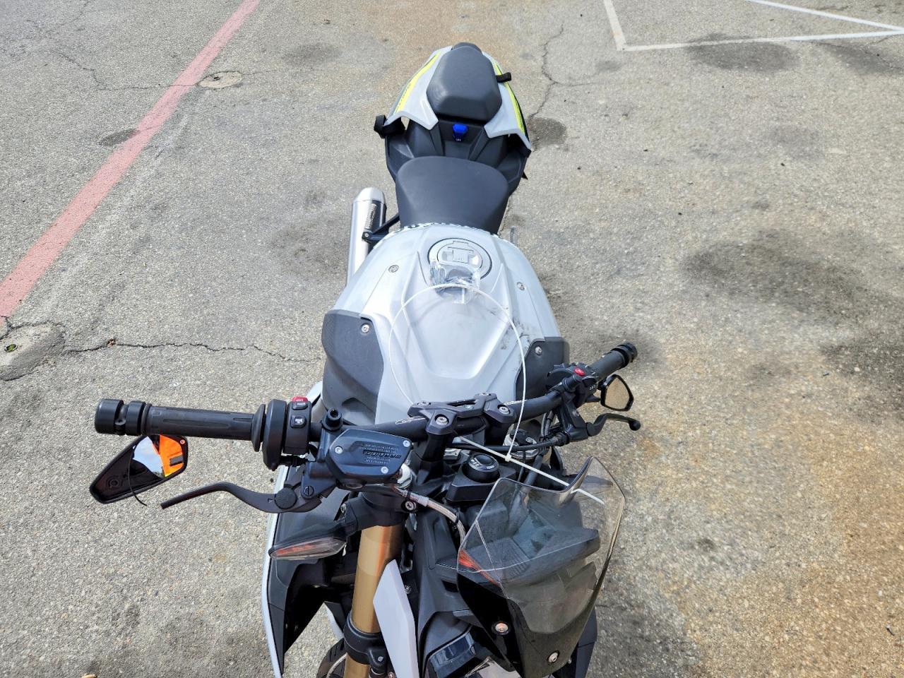 2022 BMW S 1000 R