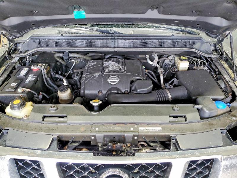 2013 Nissan Titan SV