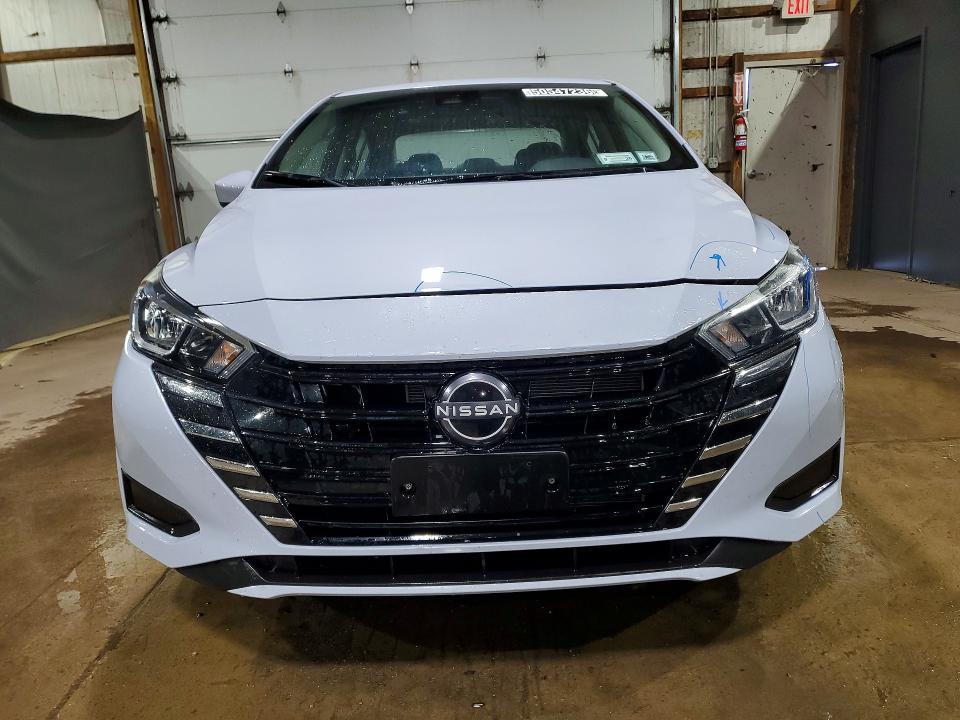 2024 Nissan Versa sv