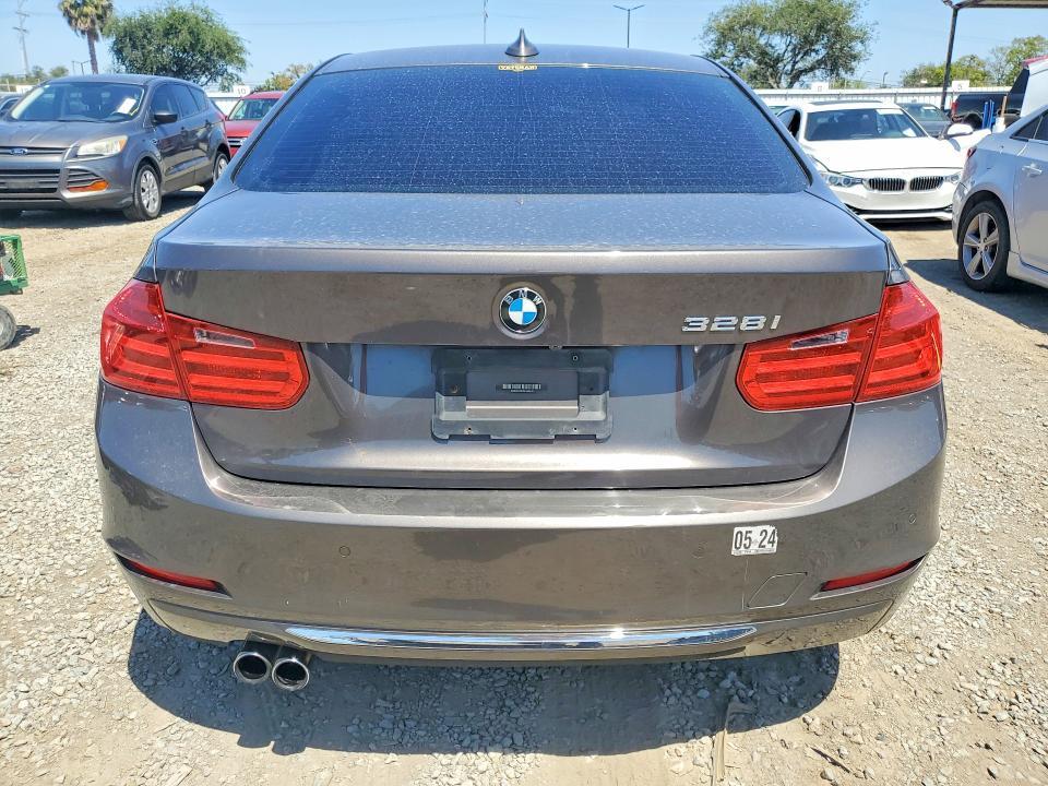 2013 BMW 328 i