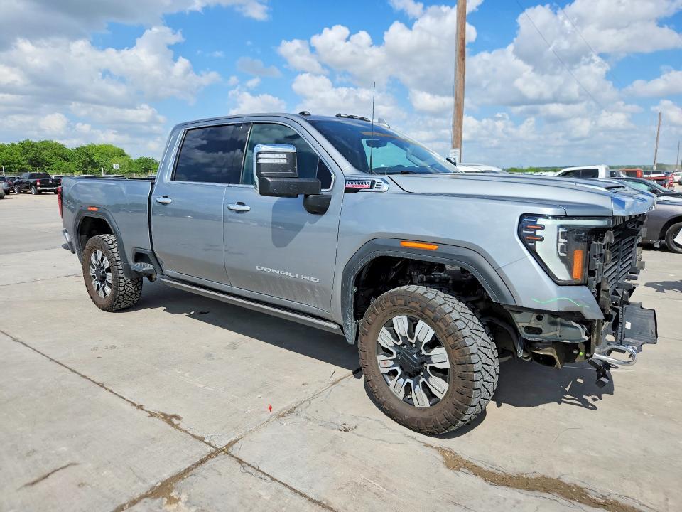 2024 GMC Sierra K2500 Denali