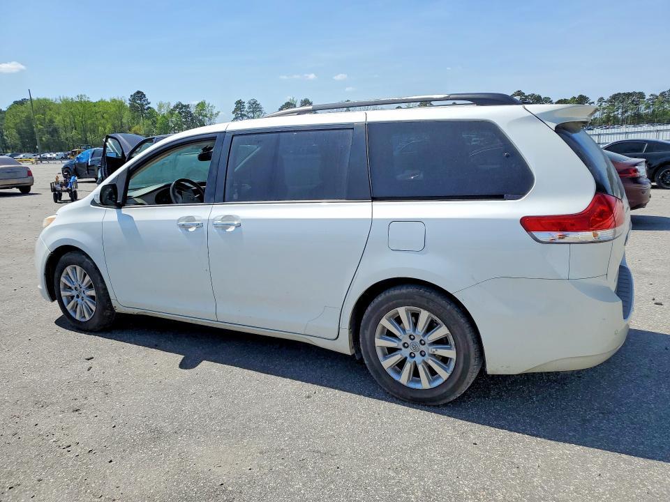 2013 Toyota Sienna Limited 7-passenger