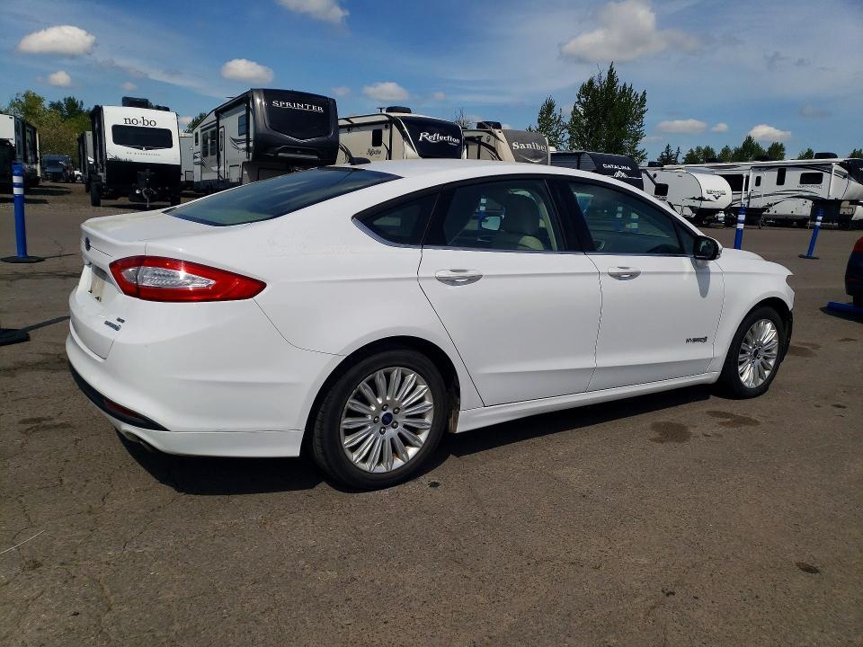 2016 Ford Fusion se Hybrid