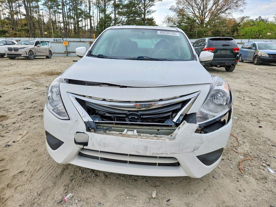 2015 Nissan Versa 1.6 sv