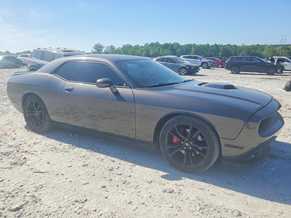 2016 Dodge Challenger r