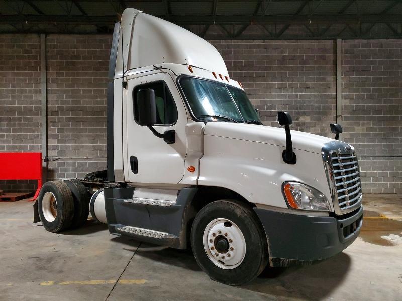 2016 Freightliner Cascadia 125 Semi Truck