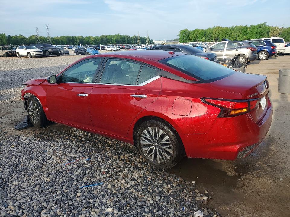 2024 Nissan Altima sv