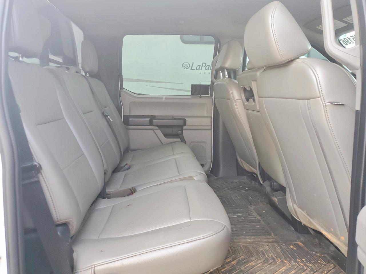 2021 Ford F450 Super Duty Flatbed Truck