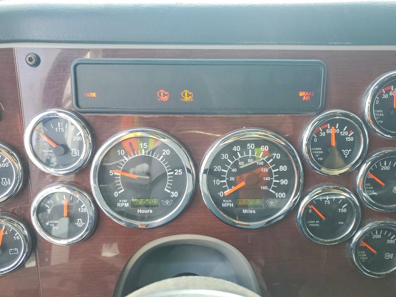 2020 Western Star 2020 Western Star 4900 Semi Truck