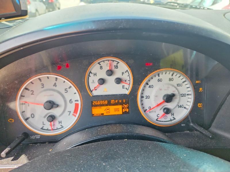 2012 Nissan Titan SV