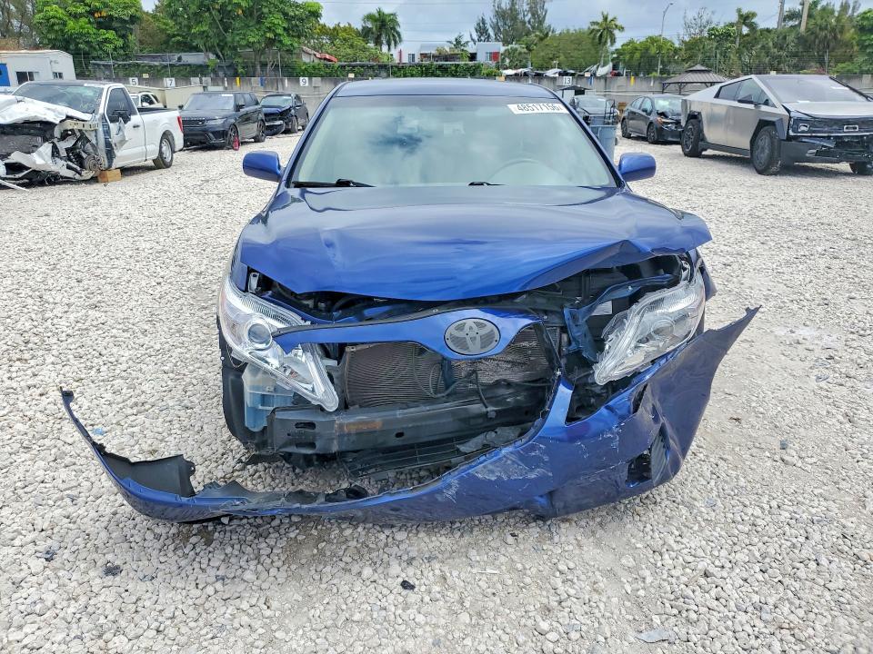 2010 Toyota Camry le