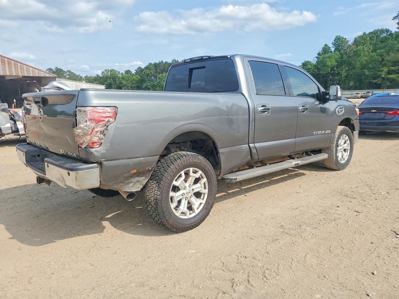 2016 Nissan Titan XD SL