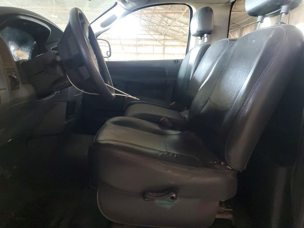 2005 Dodge RAM 2500 ST