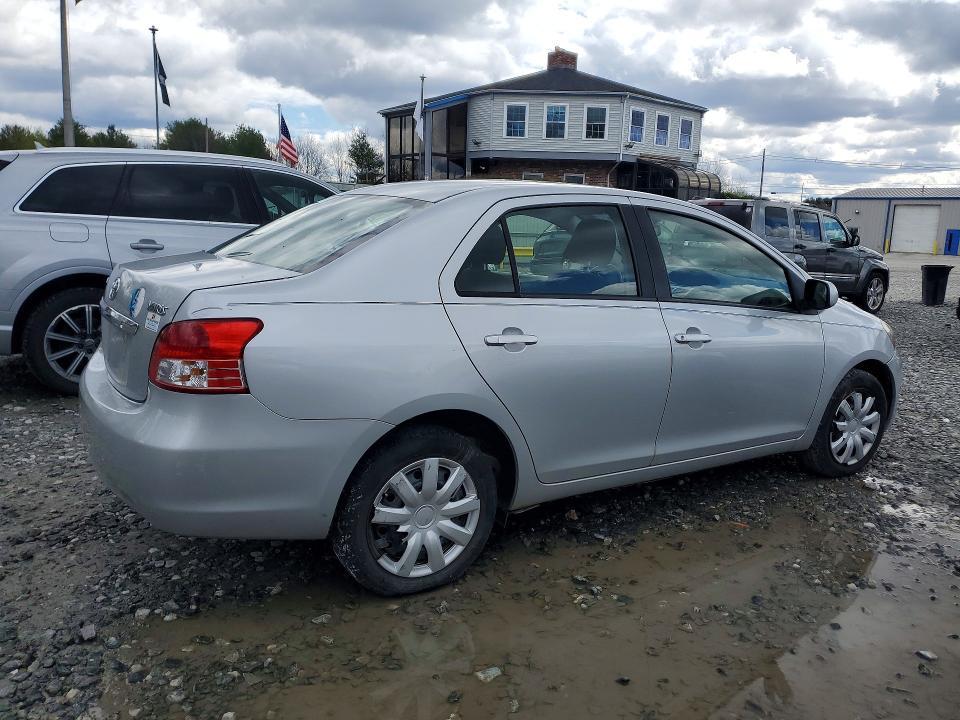2010 Toyota Yaris Base