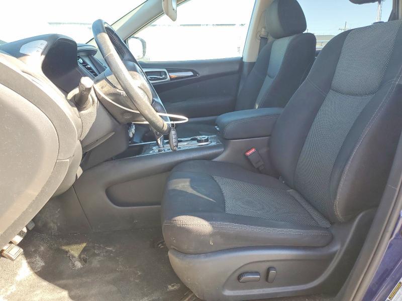 2017 Nissan Pathfinder sv