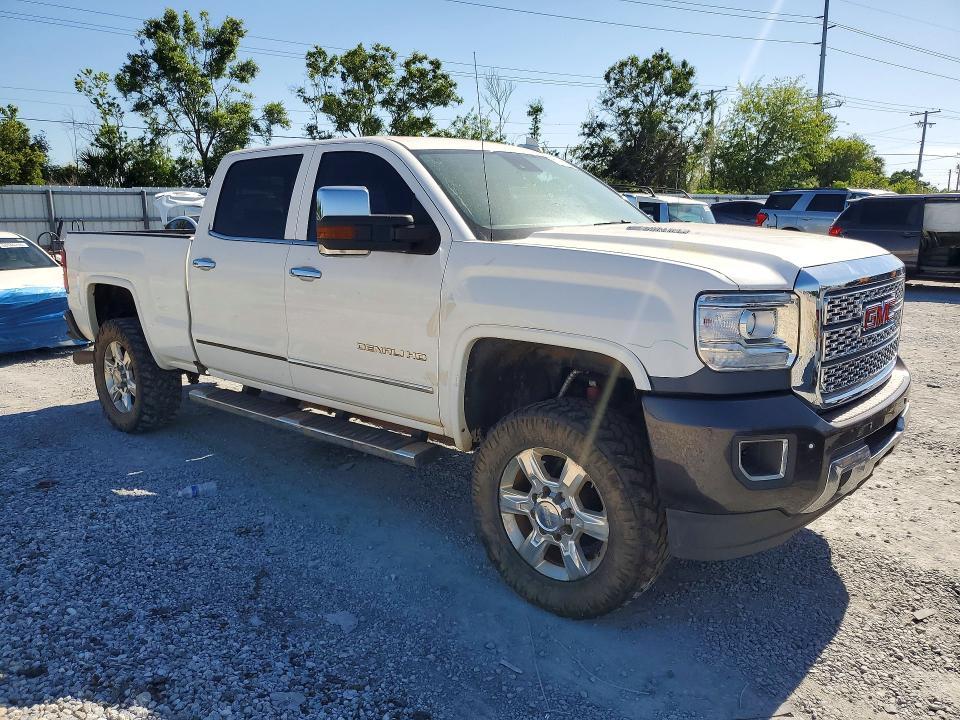 2016 GMC Sierra K2500 Denali