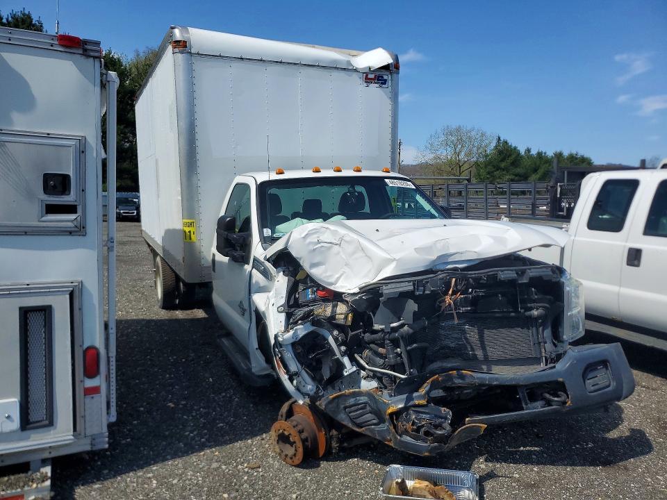 2016 Ford F550 Super Duty BOX Truck