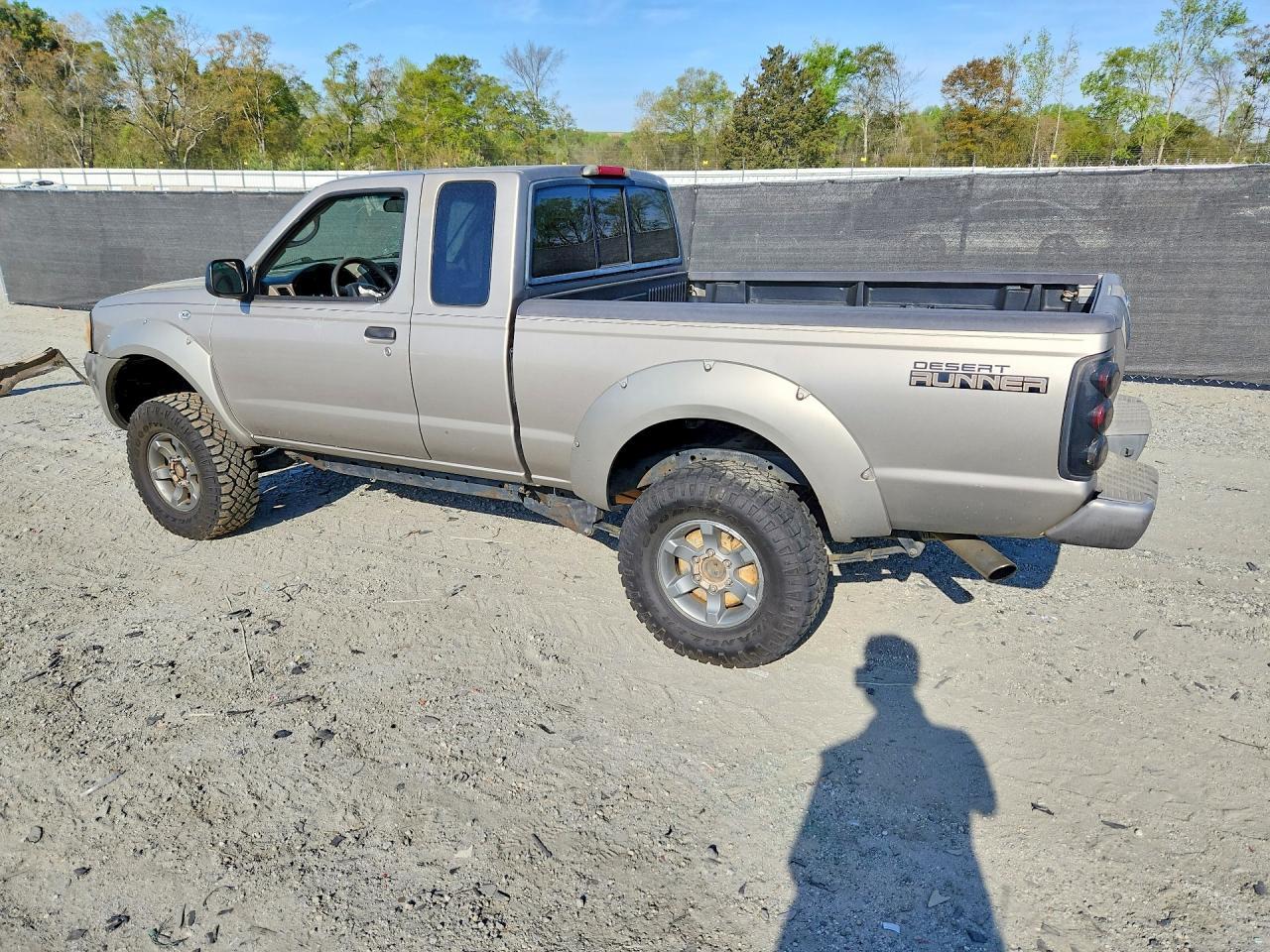 2004 Nissan Frontier XE-V6 Desert Runner