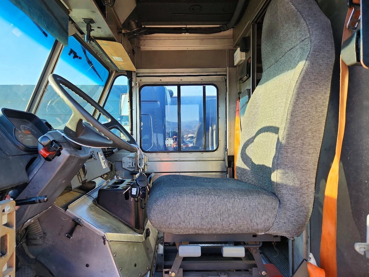 2021 Freightliner MT45G Chassis Delivery Truck
