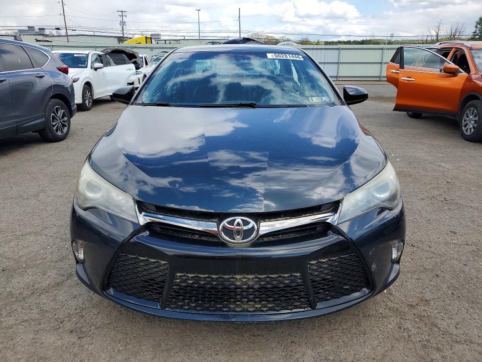 2015 Toyota Camry se
