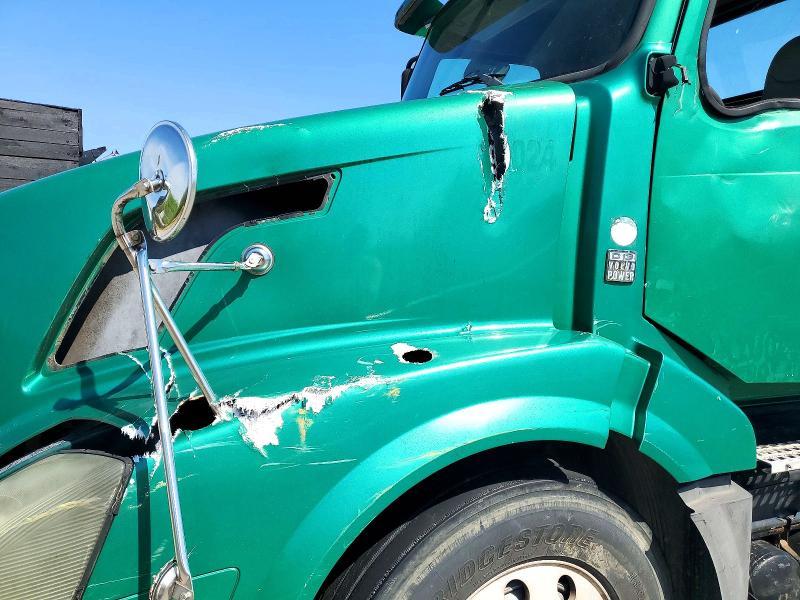 2009 Volvo Vnl Semi Truck