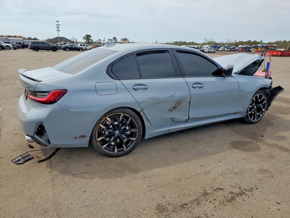 2025 BMW 330xi