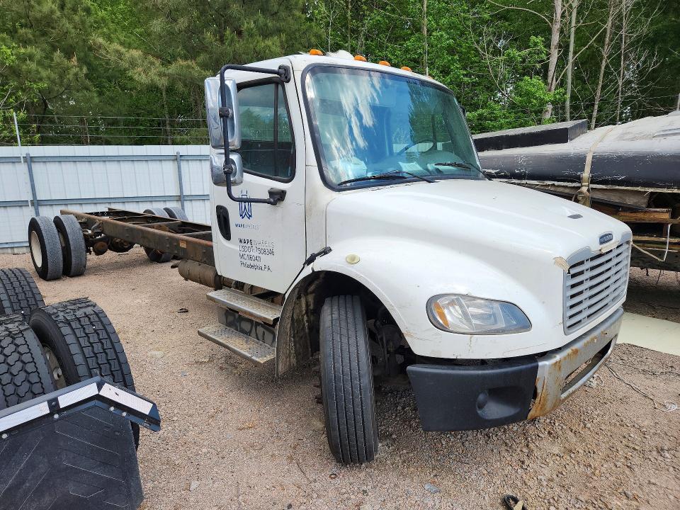 2015 Freightliner M2 106 Medium Duty