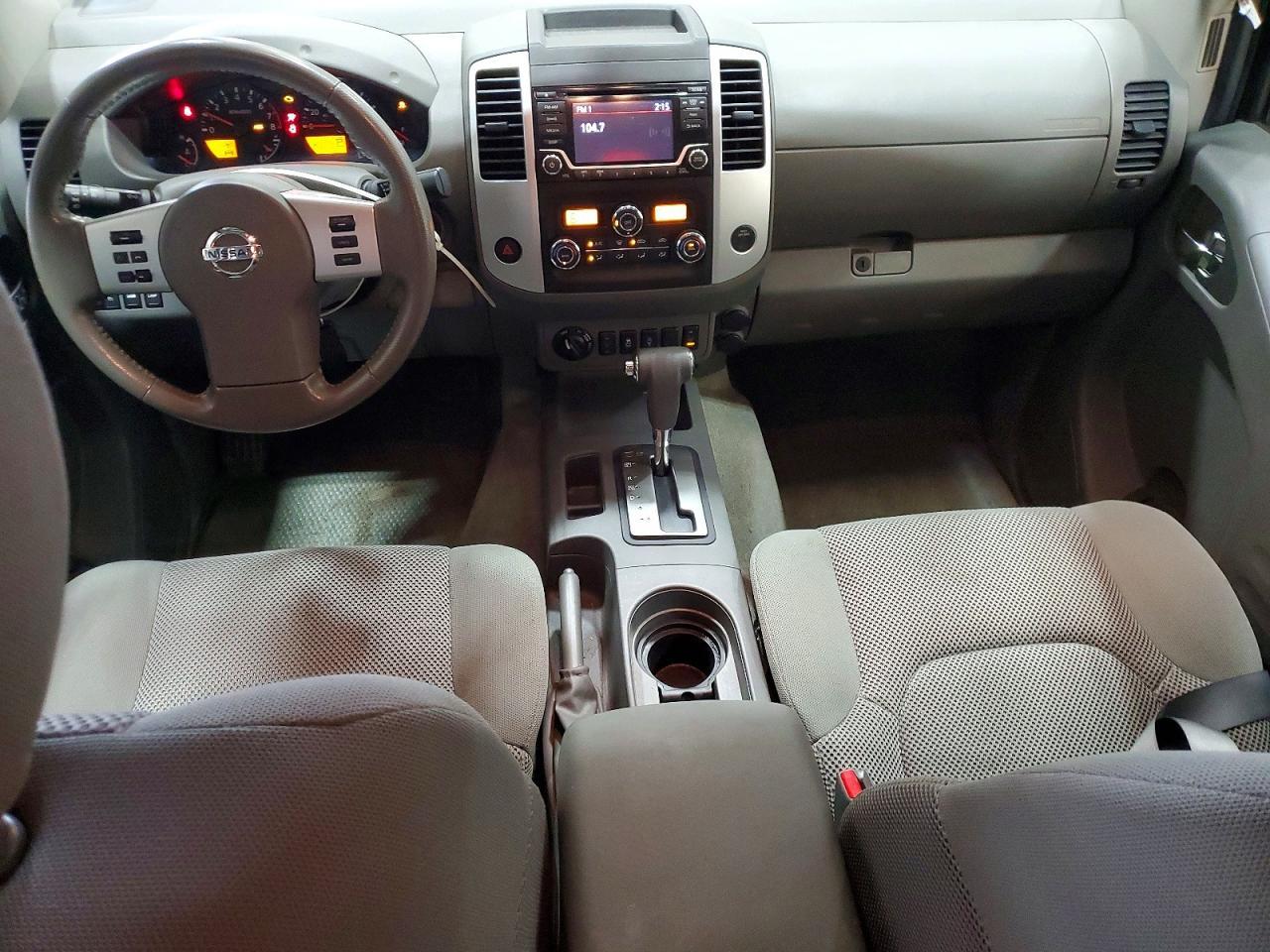 2016 Nissan Frontier SV