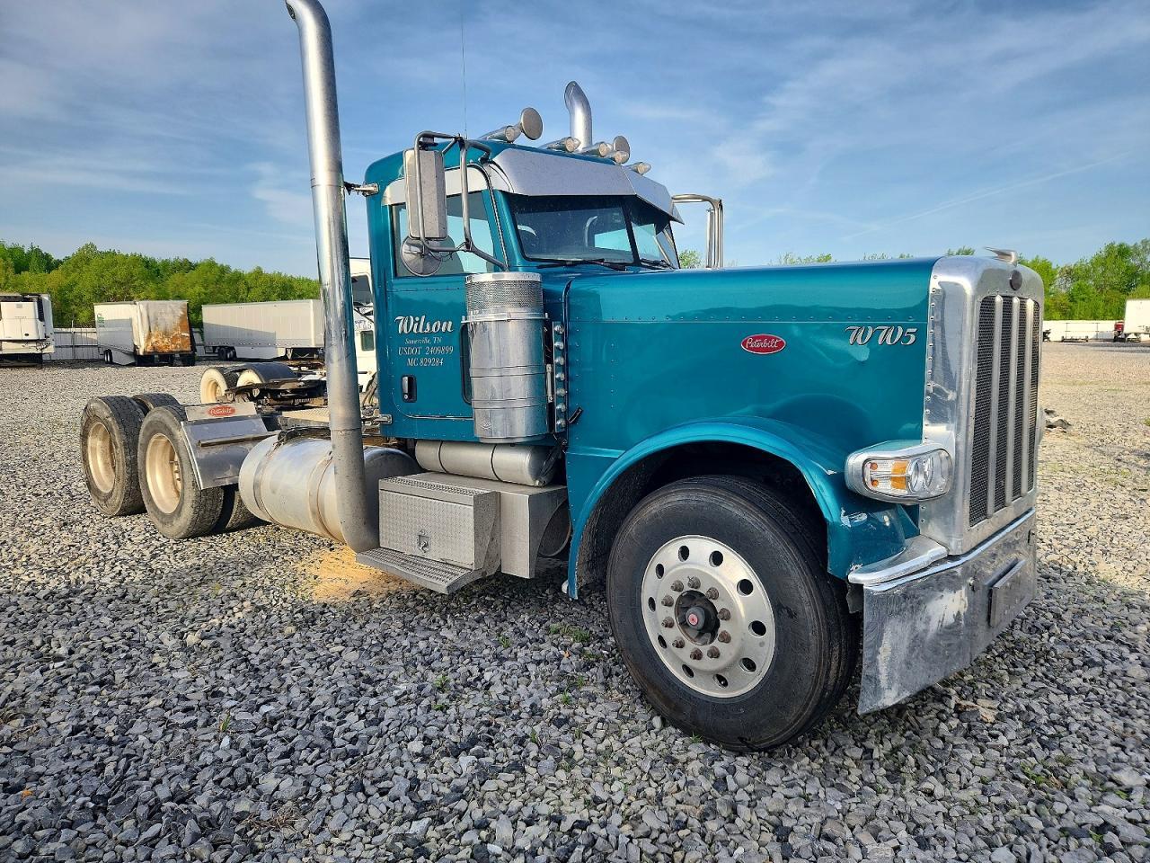 2010 Peterbilt 389 Semi Truck