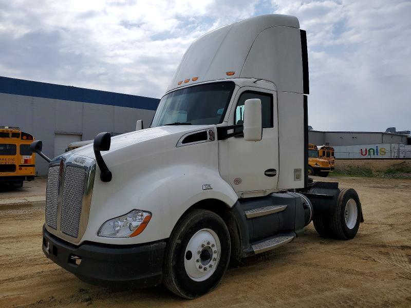 2018 Kenworth T680 Semi Truck