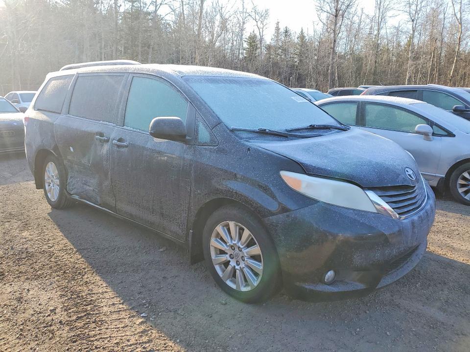 2011 Toyota Sienna-v6