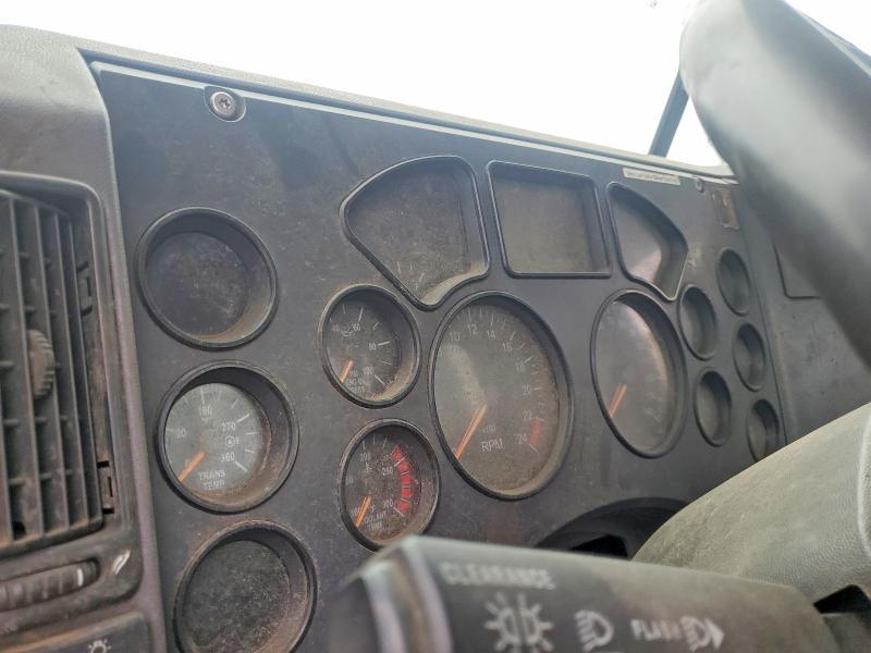 2013 Mack CXU613 Semi Truck