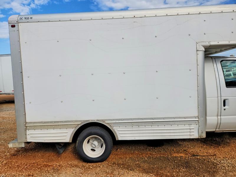 2006 Ford E450 box Truck