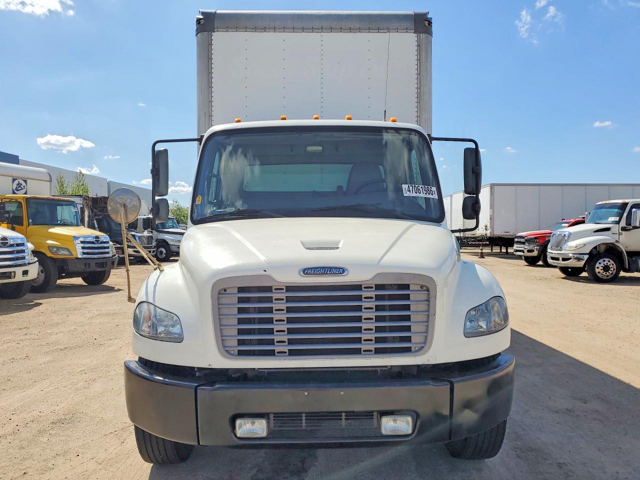 2020 Freightliner Business Class M2 BOX Truck