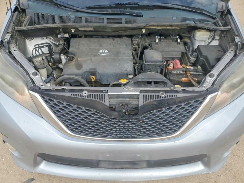 2013 Toyota Sienna Sport