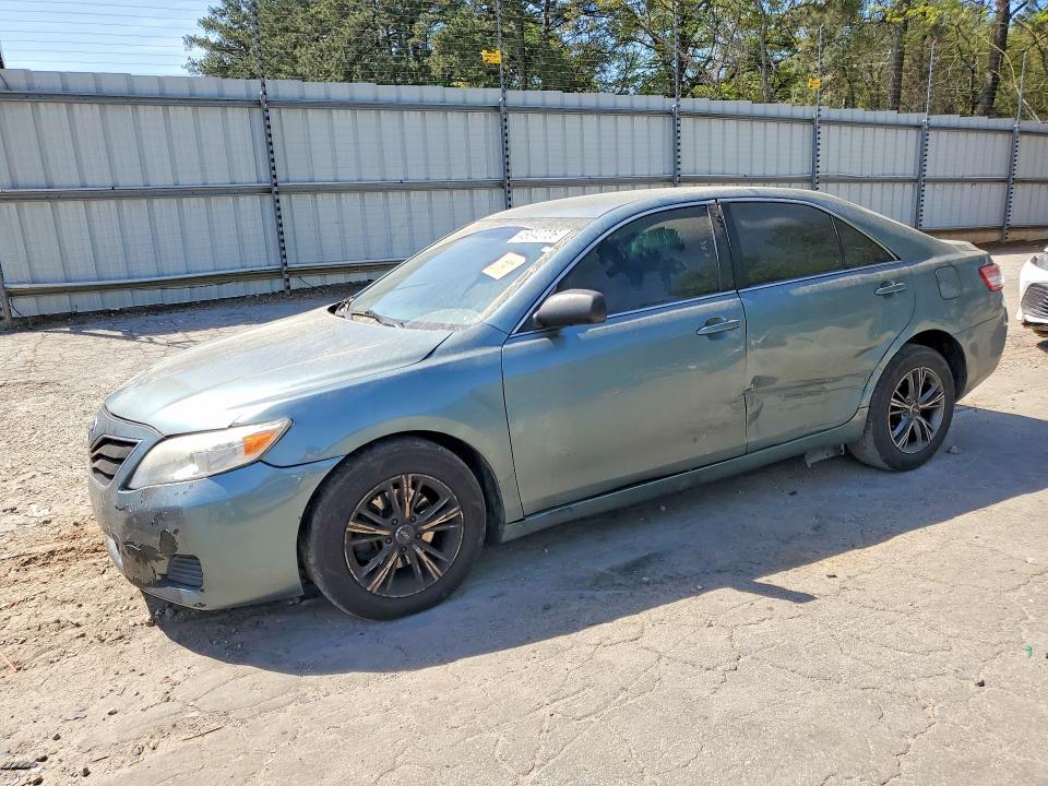 2010 Toyota Camry le
