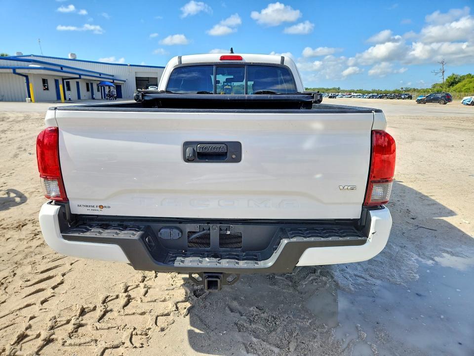 2022 Toyota Tacoma SR V6