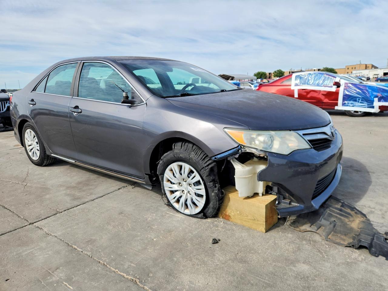 2013 Toyota Camry le