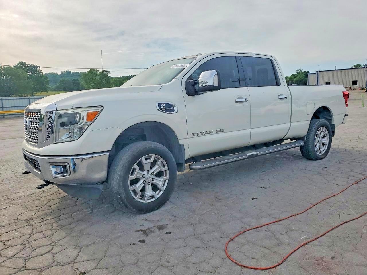 2016 Nissan Titan XD SL